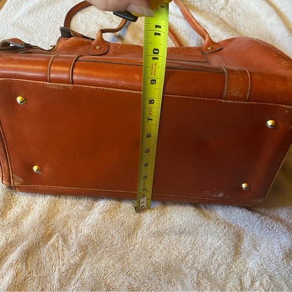 Genuine Leather Pet Carrier Purse (small/15lbs) - Picture 5 of 14
